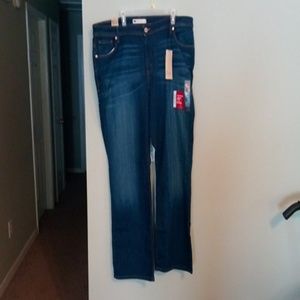 New w/ Tags Levi's 580 Curvy Bootcut jeans S24W